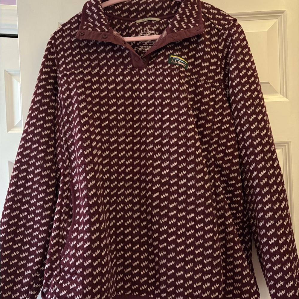 SOLD L.L. Bean Maroon and White Sweater Fleece